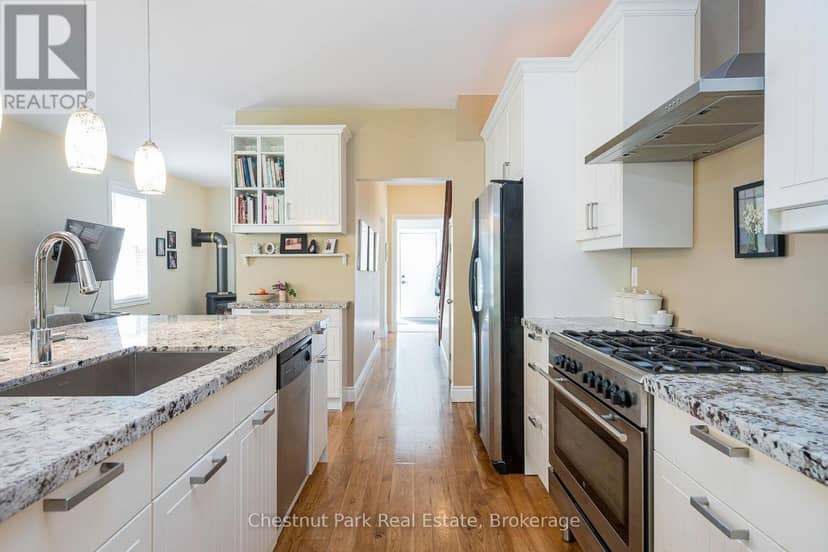71 Hickory Street — photo 18 of 40