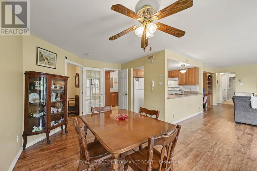 204 - 311 Water Street W — photo 11 of 35