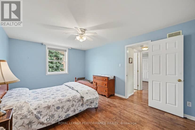 204 - 311 Water Street W — photo 21 of 35