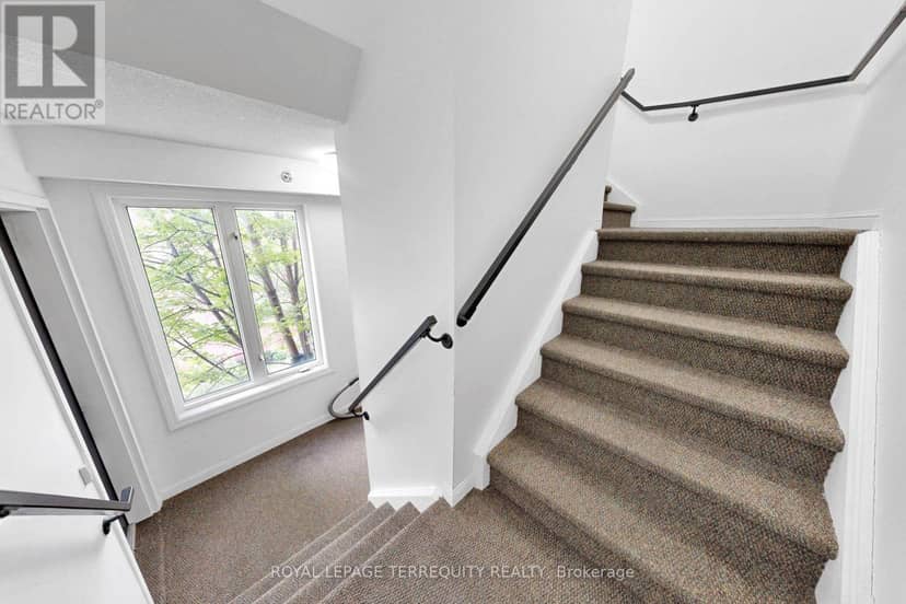 1501C - 26 Laidlaw Street — photo 17 of 37