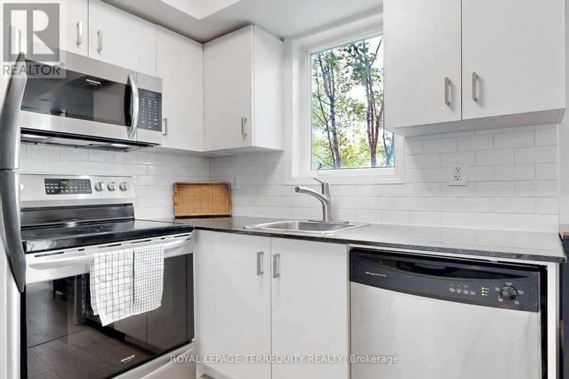 1501C - 26 Laidlaw Street — photo 7 of 37