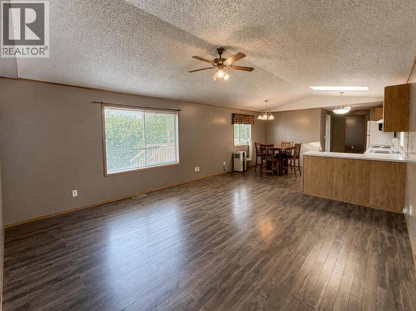 5622 51 Street, Edgerton, photo 2