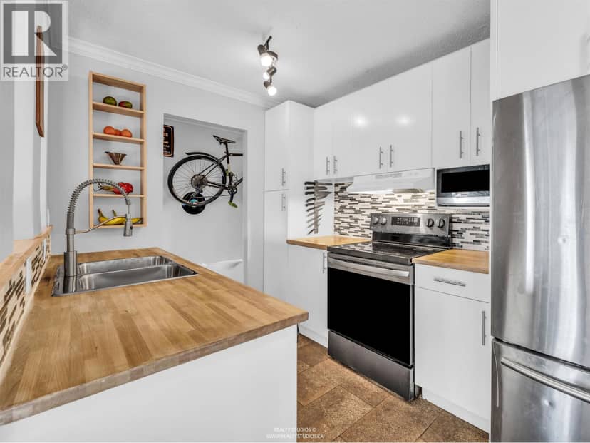 306 2222 CAMBRIDGE STREET, Vancouver, photo 2