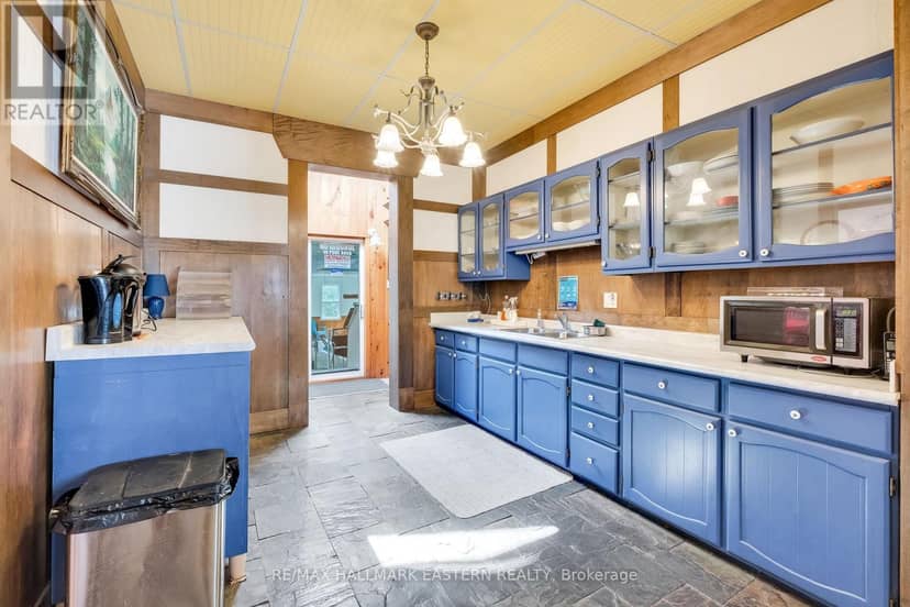 29 Bursthall Street — photo 18 of 40