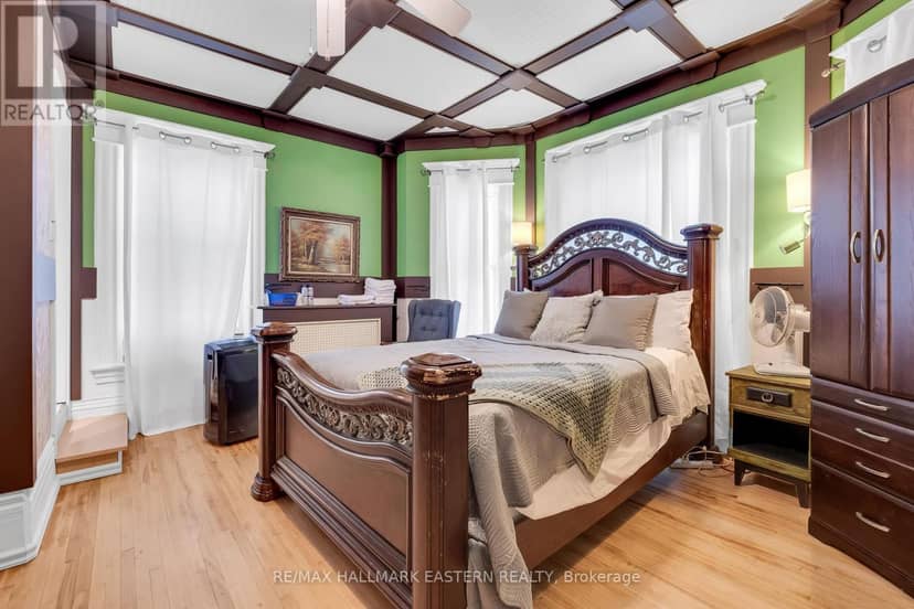 29 Bursthall Street — photo 31 of 40