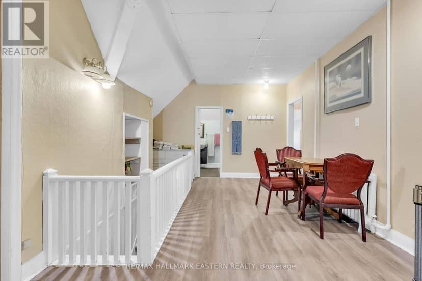 29 Bursthall Street — photo 37 of 40