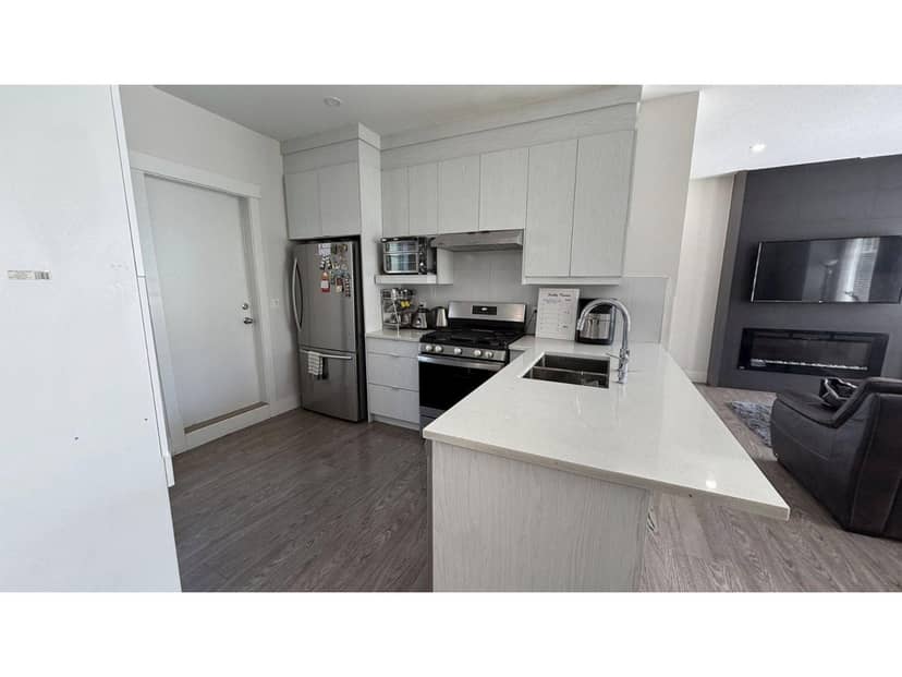 4 8033 166B STREET, Surrey, photo 3