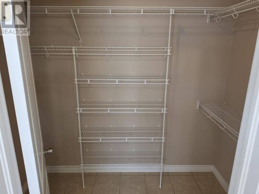14 MEADOW Lane — photo 11 of 24