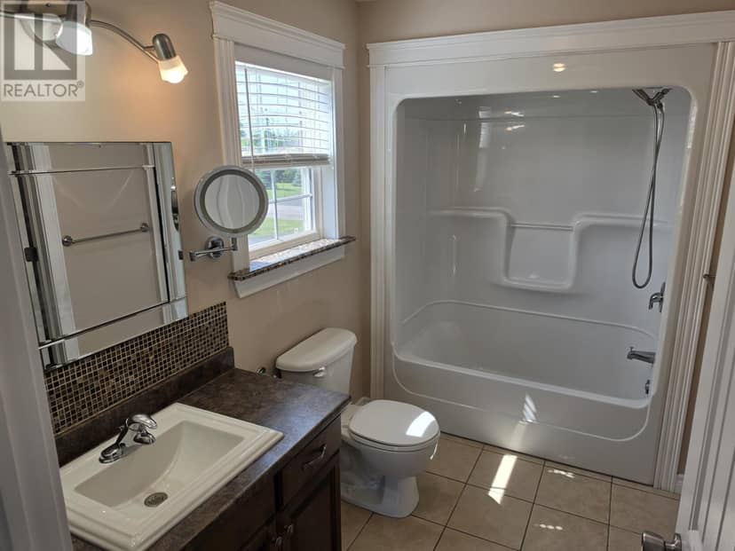 14 MEADOW Lane — photo 10 of 24