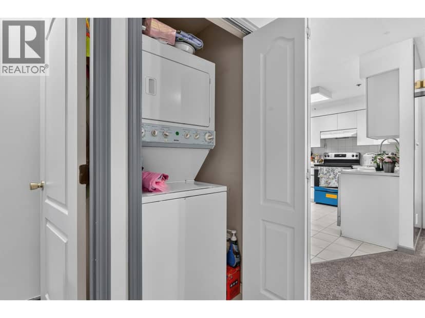 109 5375 VICTORY STREET, Burnaby, photo 2