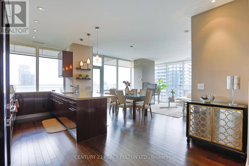 4002 - 80 John Street — photo 2 of 33