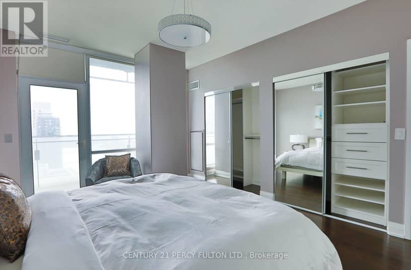 4002 - 80 John Street — photo 22 of 33