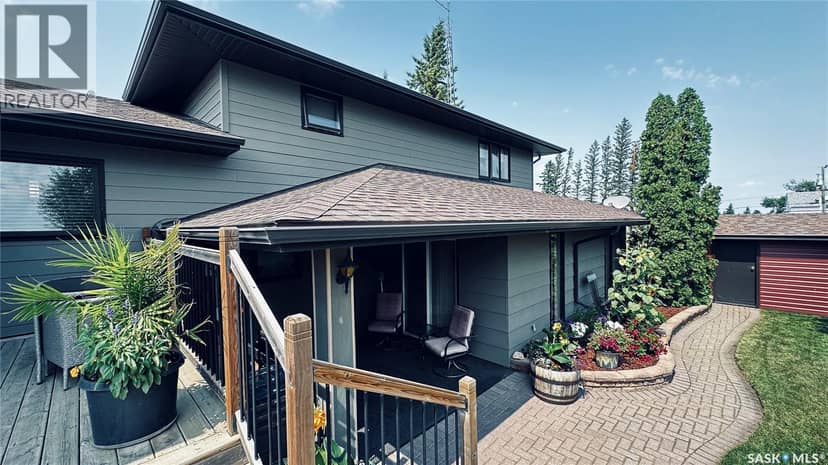 860 1st AVENUE, Zenon Park, photo 5