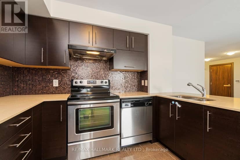 308 - 253 South Park Road — photo 11 of 28