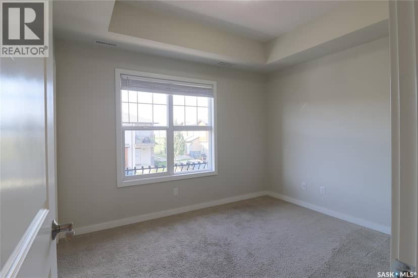810 1015 Patrick CRESCENT — photo 13 of 40