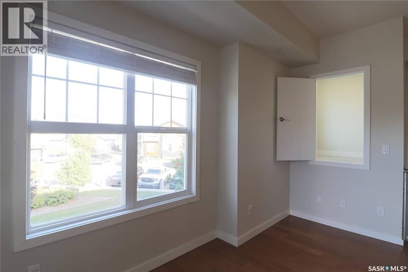 810 1015 Patrick CRESCENT — photo 12 of 40