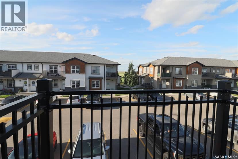 810 1015 Patrick CRESCENT — photo 30 of 40