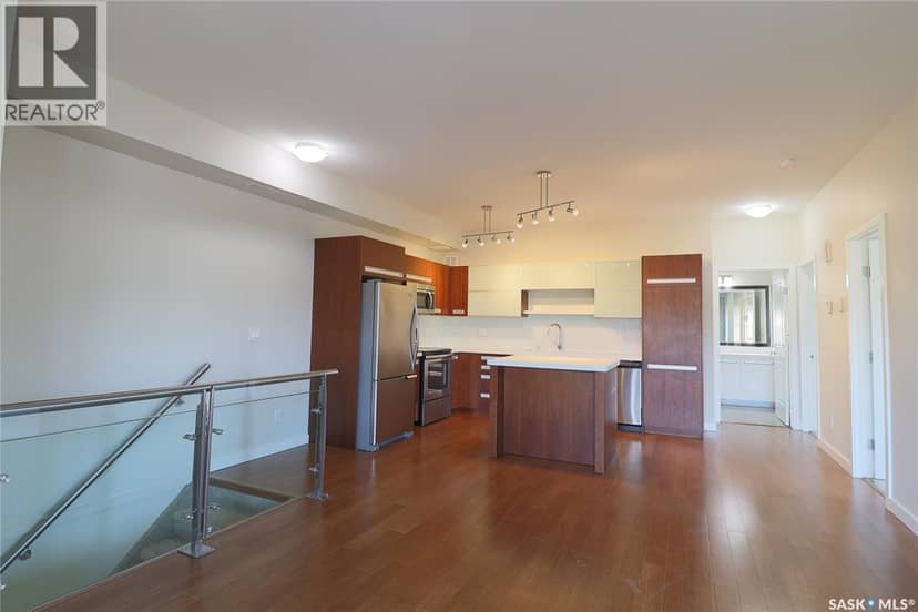 810 1015 Patrick CRESCENT — photo 6 of 40