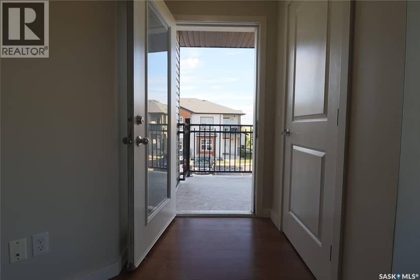 810 1015 Patrick CRESCENT — photo 28 of 40