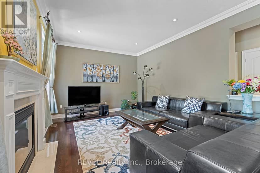 Listing 30143814 — photo 15 of 38