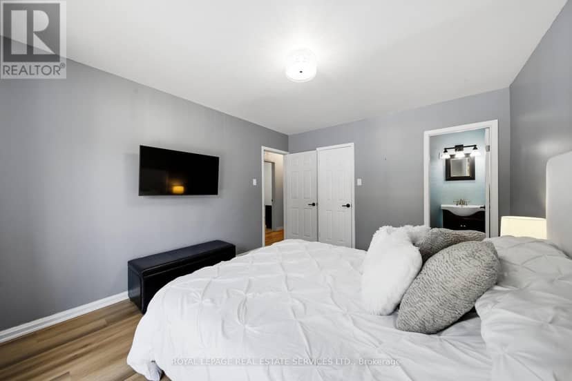 127 Redgrave Drive — photo 18 of 40