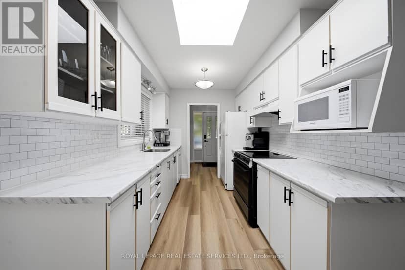 127 Redgrave Drive — photo 5 of 40