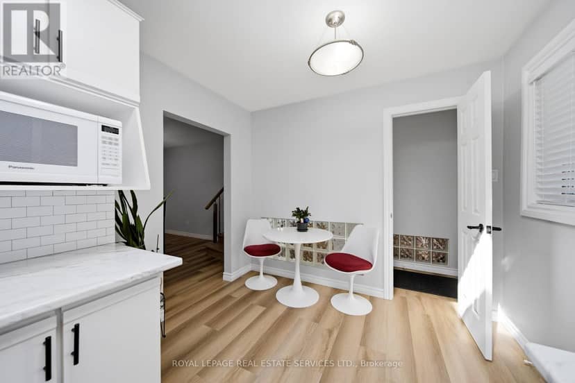 127 Redgrave Drive — photo 7 of 40