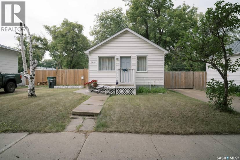 1421 H Avenue N — photo 2 of 39