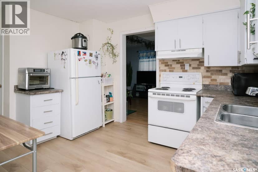 1421 H Avenue N — photo 9 of 39