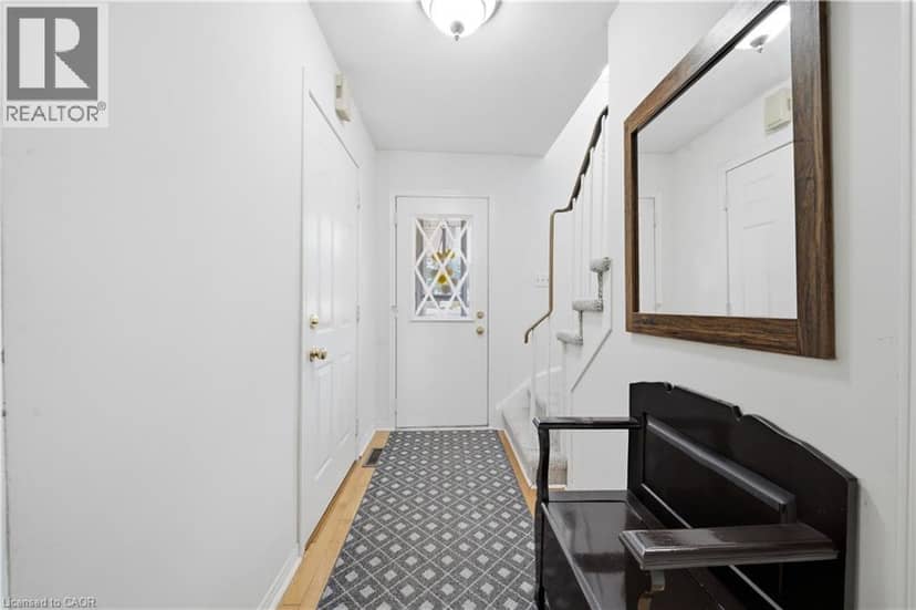 230 SUNSET Boulevard, Cambridge, photo 3