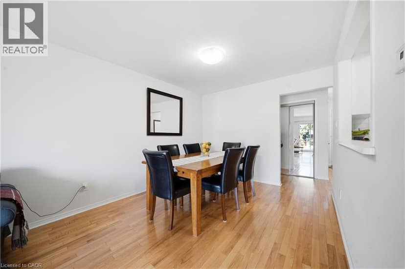230 SUNSET Boulevard, Cambridge, photo 8