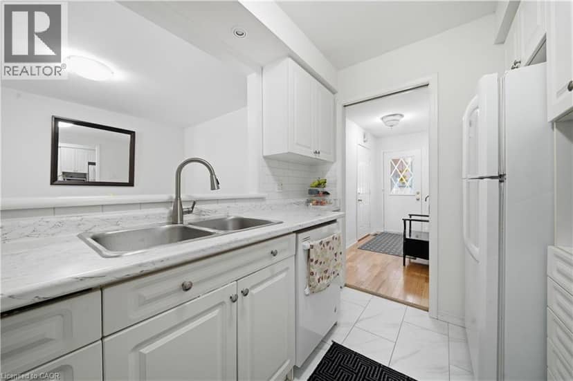230 SUNSET Boulevard, Cambridge, photo 5