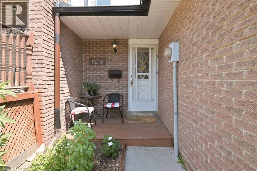 230 SUNSET Boulevard, Cambridge, photo 2