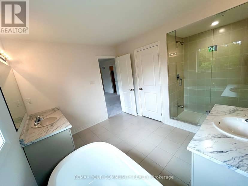 24 Baycroft Boulevard — photo 39 of 40