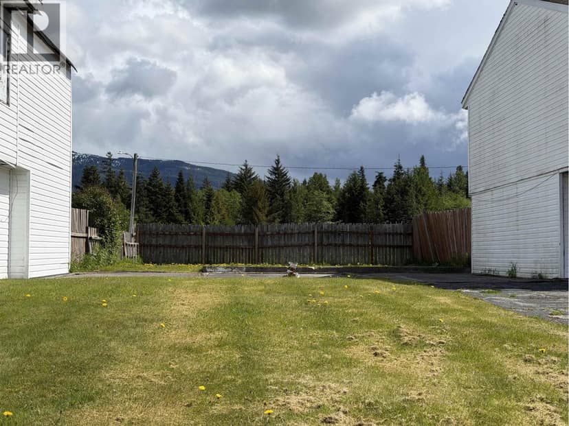 55-57 MALLARD STREET, Kitimat, photo 2