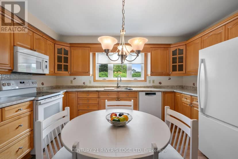 1 Hardy Crescent — photo 15 of 40