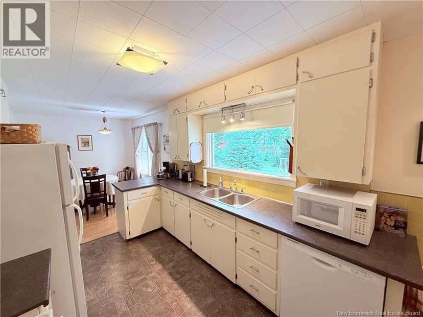157 St. James Street — photo 4 of 19