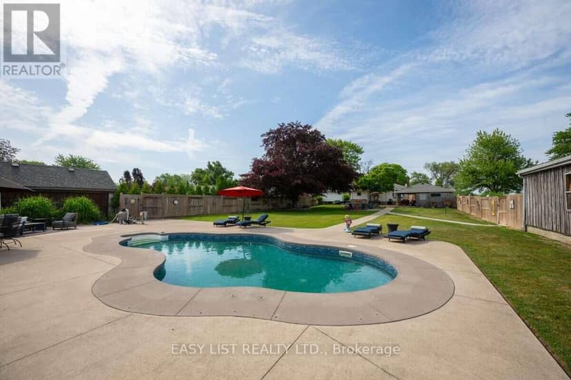 710 Seacliff Drive — photo 3 of 40