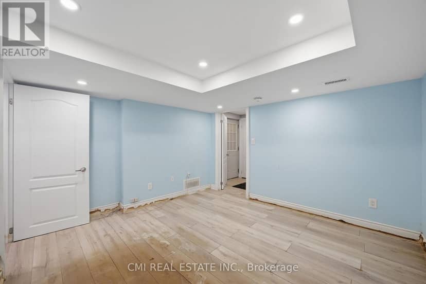 5607 Tenth Line — photo 17 of 40