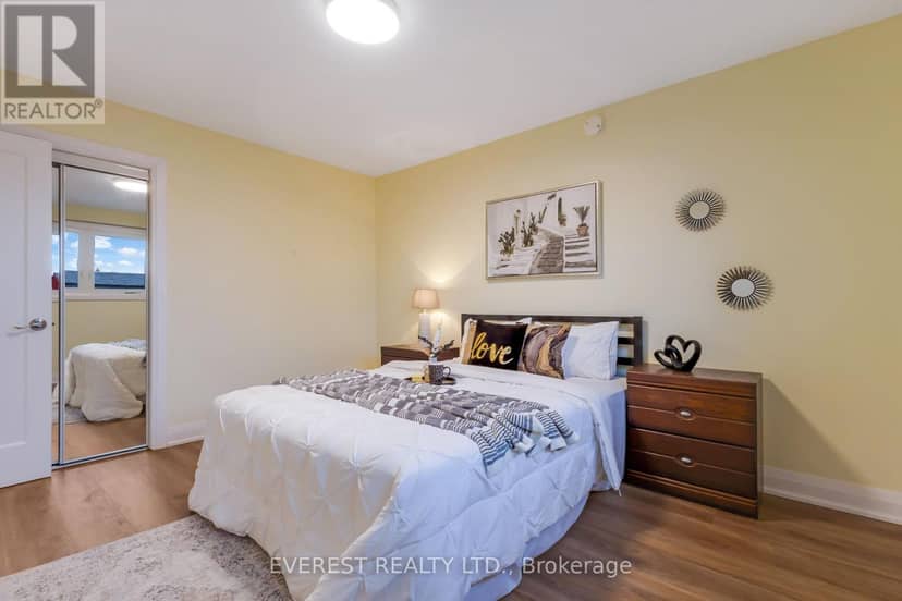 27 Lavina Crescent — photo 26 of 40