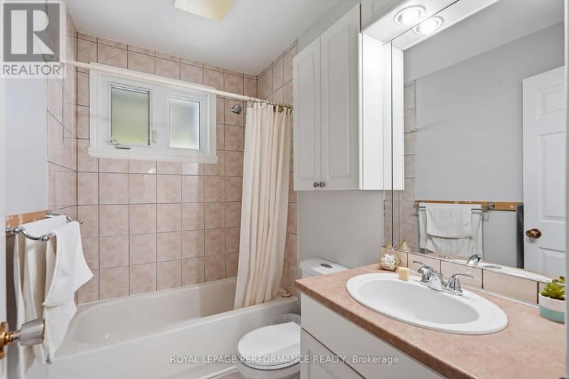 716 Cartier Boulevard — photo 19 of 38