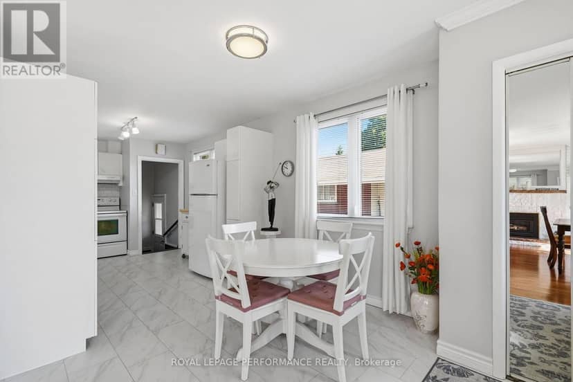 716 Cartier Boulevard — photo 5 of 38