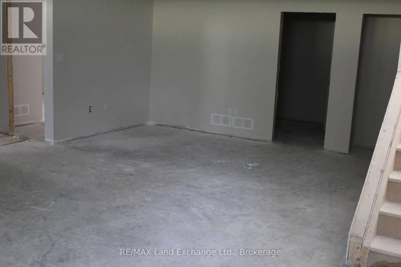 772 Campbell Avenue — photo 6 of 9