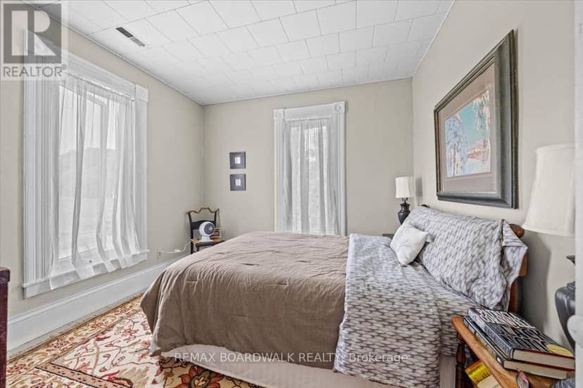 119 Oakel Street — photo 27 of 40