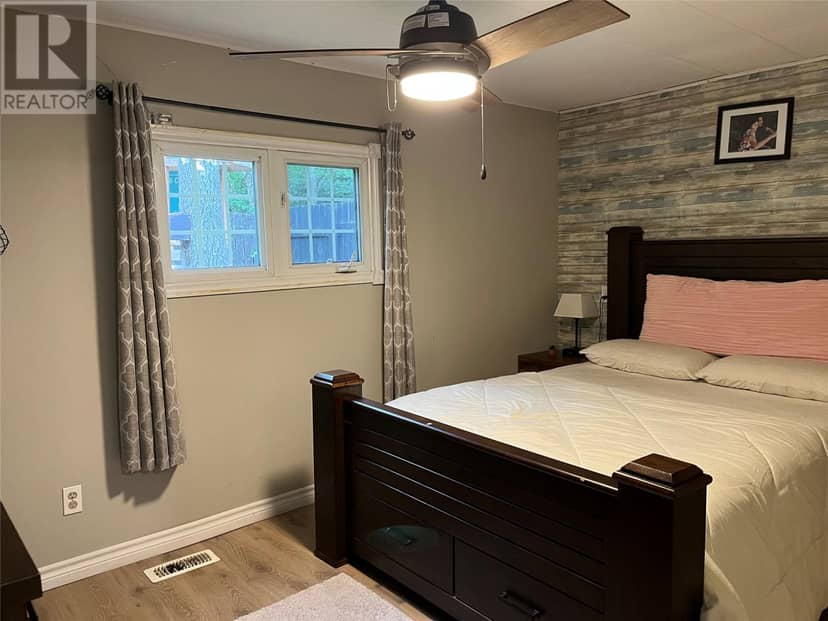 10 Viscount Crescent — photo 12 of 16