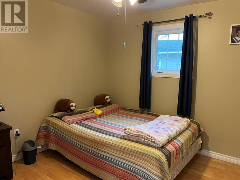 10 Viscount Crescent — photo 13 of 16