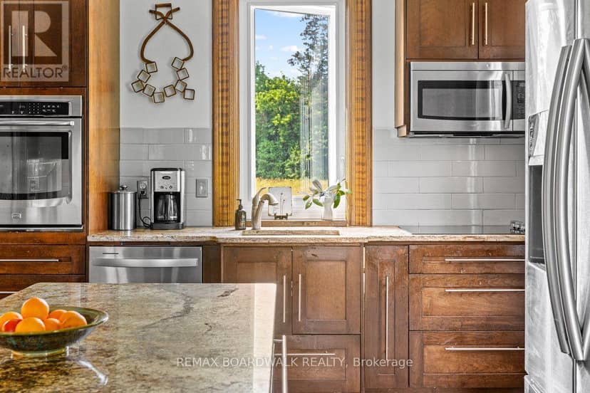 119 Oakel Street — photo 8 of 40