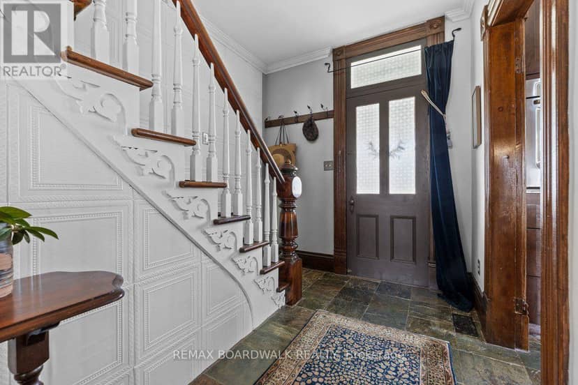 119 Oakel Street — photo 6 of 40