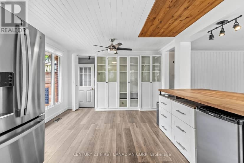14 Alayne Crescent — photo 8 of 33