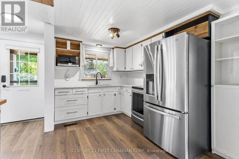 14 Alayne Crescent — photo 9 of 33